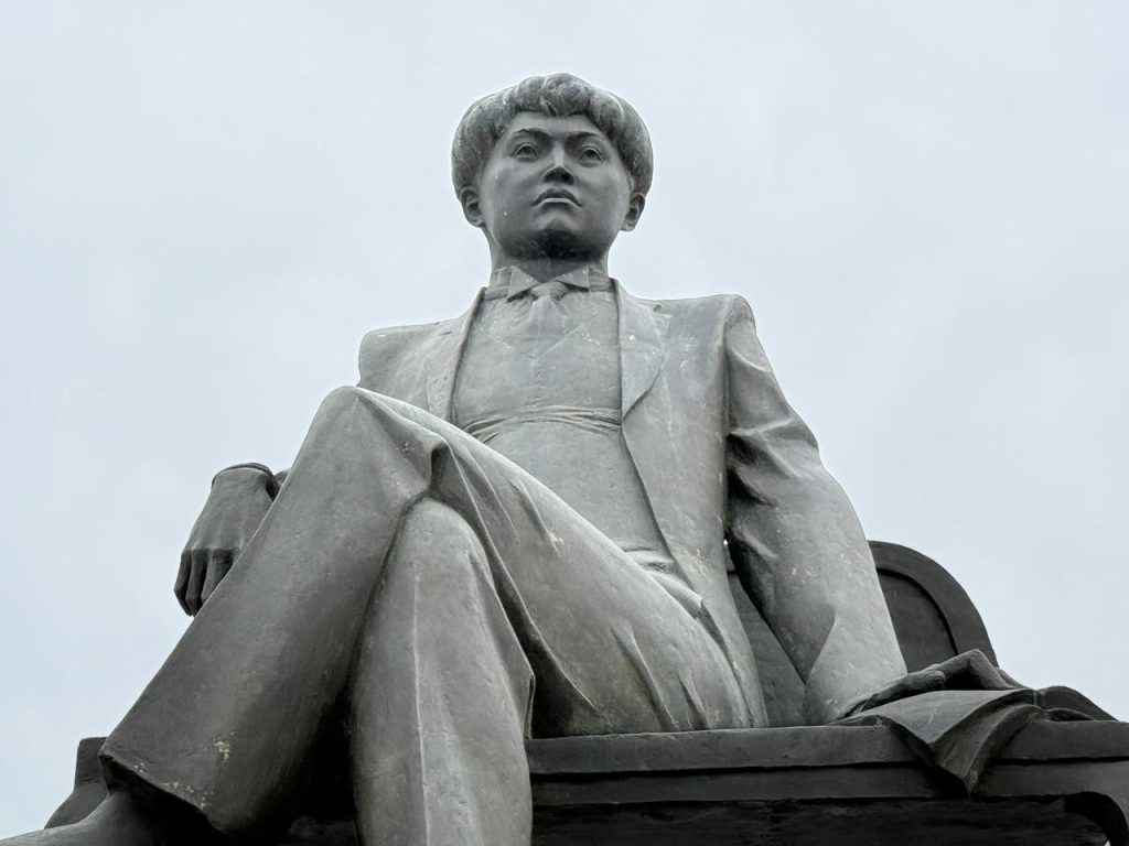 Мағжан Жұмабаев Ескерткіші